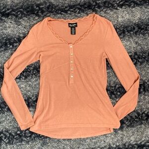 Wrangler Retro Women’s Small Apricot Lace Neckline Long Sleeve Button Shirt